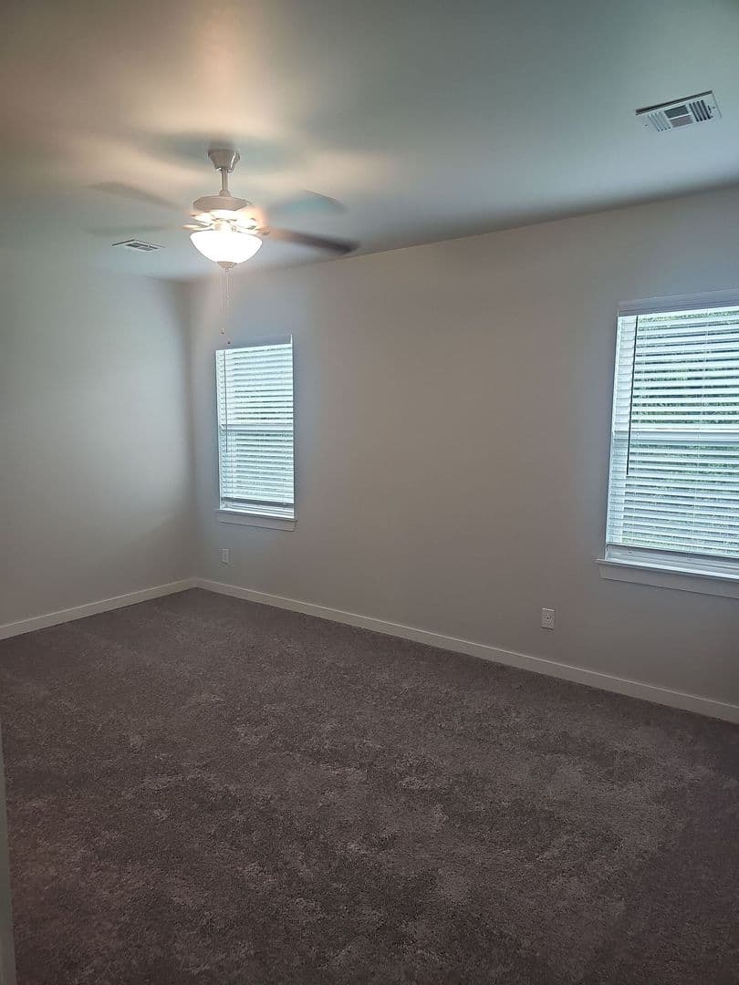 Guthrie House: 11751 Sweeping Lane