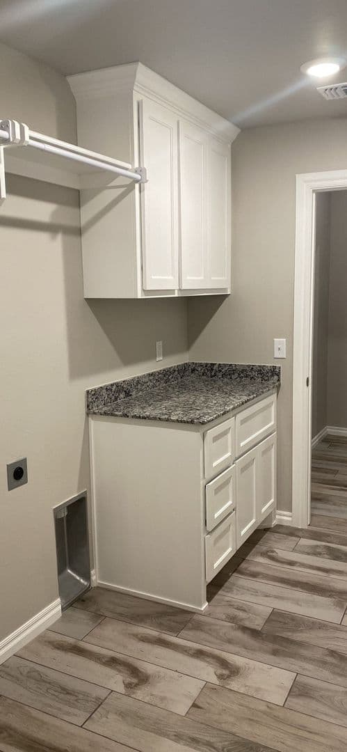 Edmond House: 5201 Skylar Rae Road