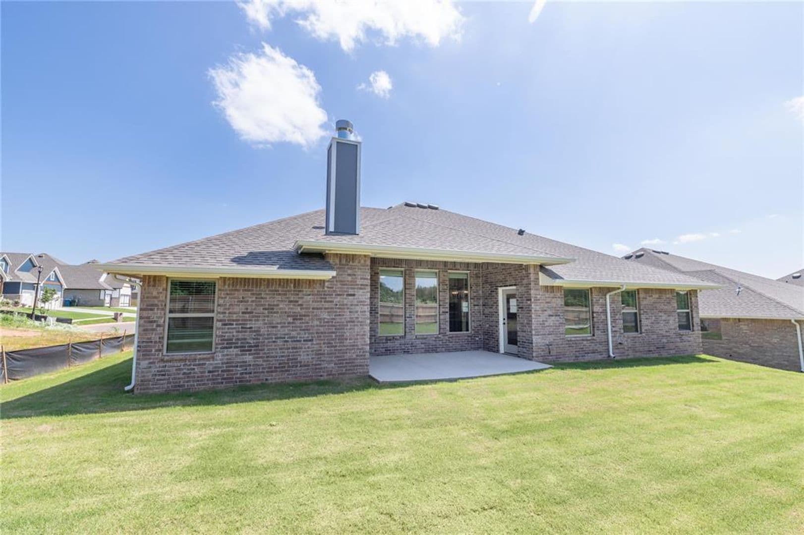 Edmond House: 9017 Stark Street