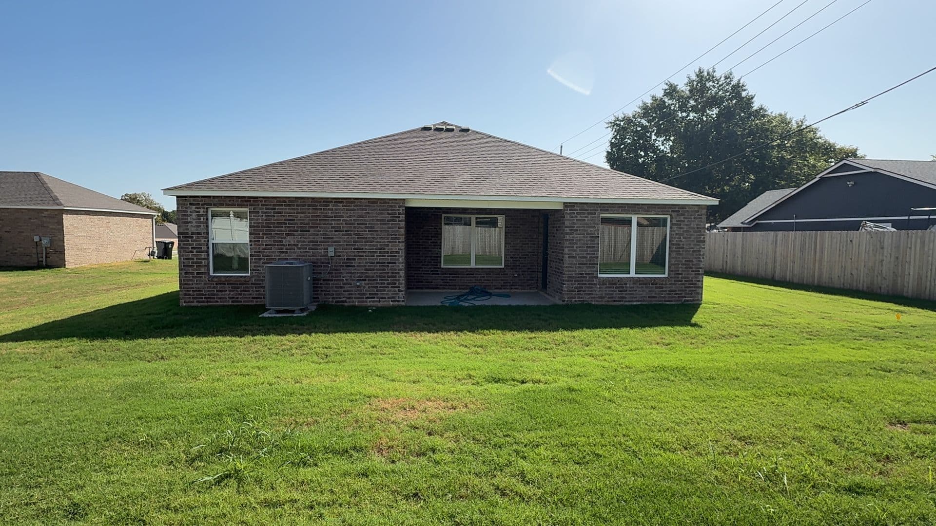Broken Arrow House: 7304 S Maple Ave
