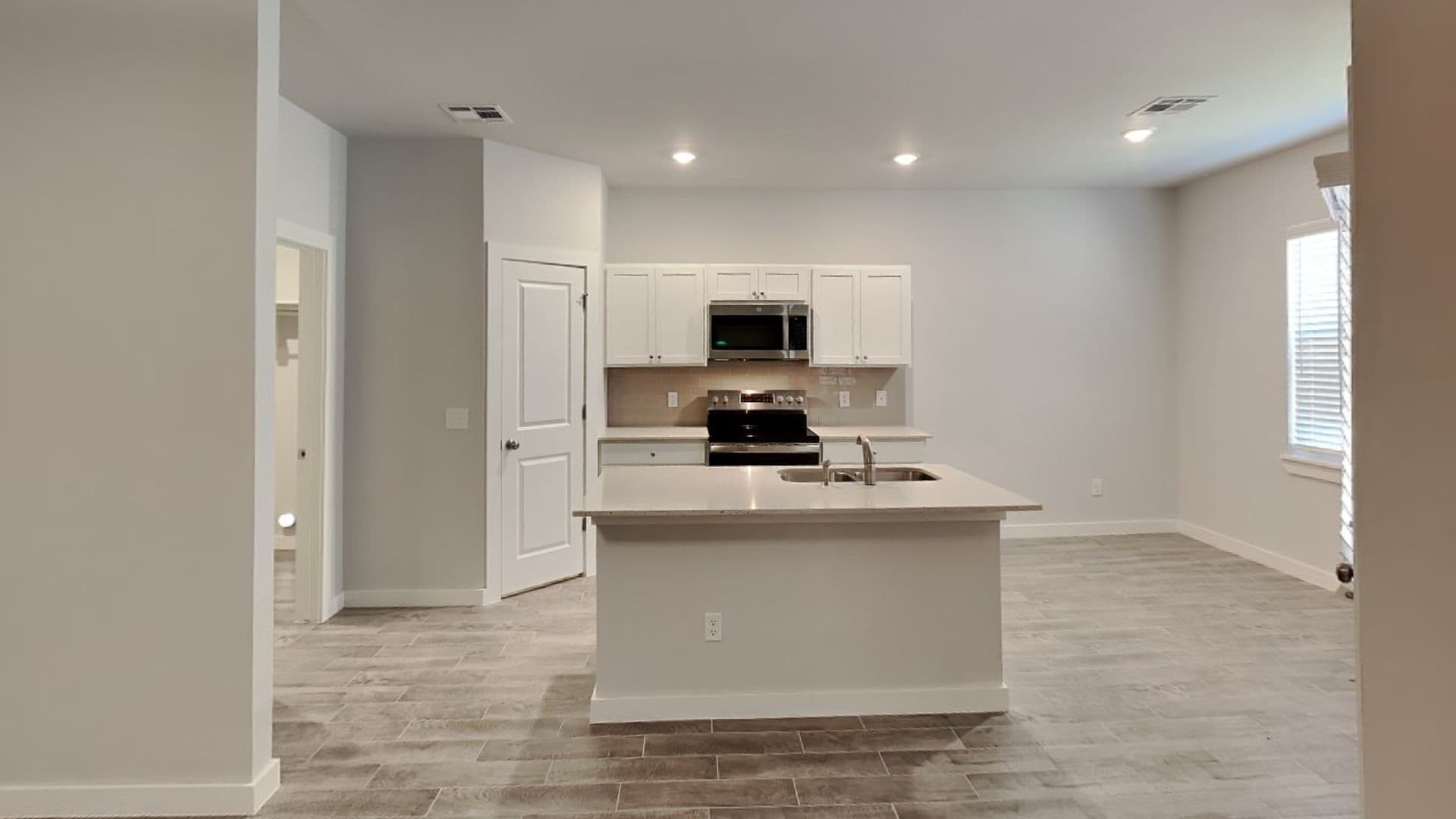 Newalla House: 16790 Jigsaw Junction