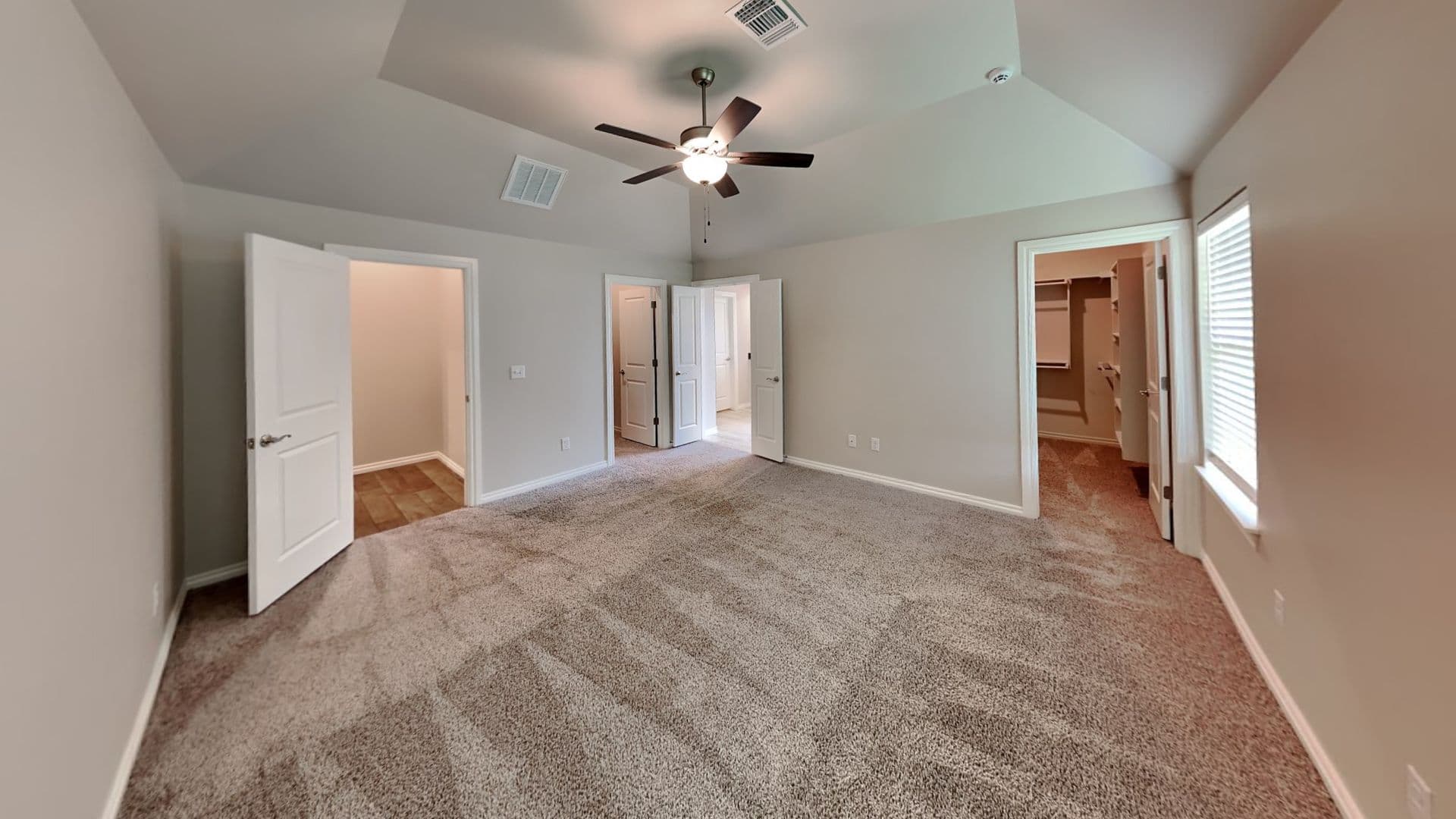 Edmond House: 18801 Grove Parkway
