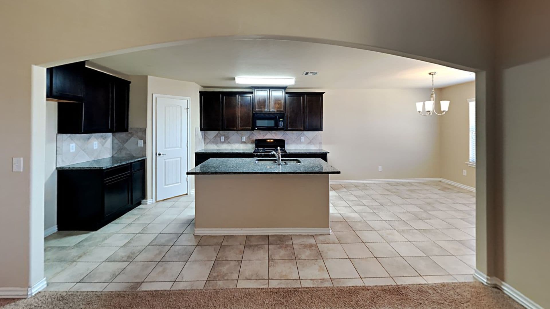 Yukon House: 2501 Ressie Lane