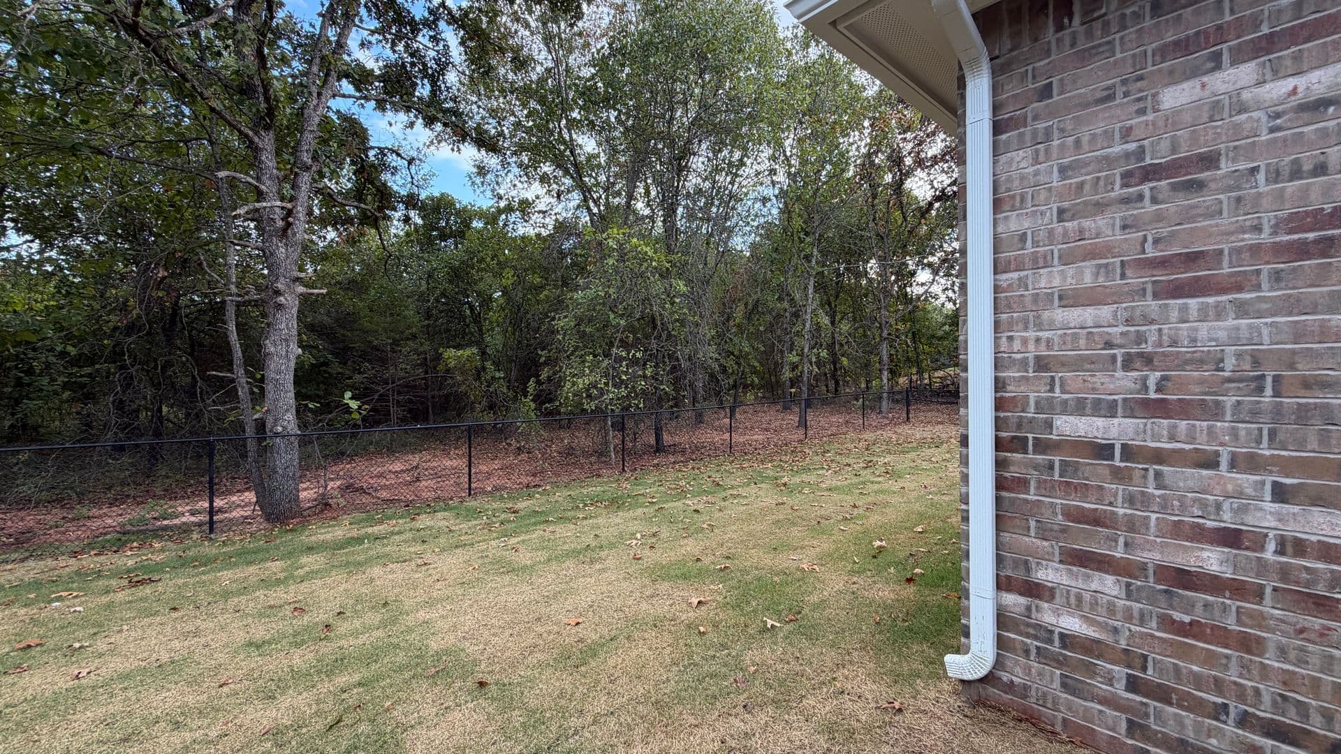 Newalla House: 17460 Lantana Loop