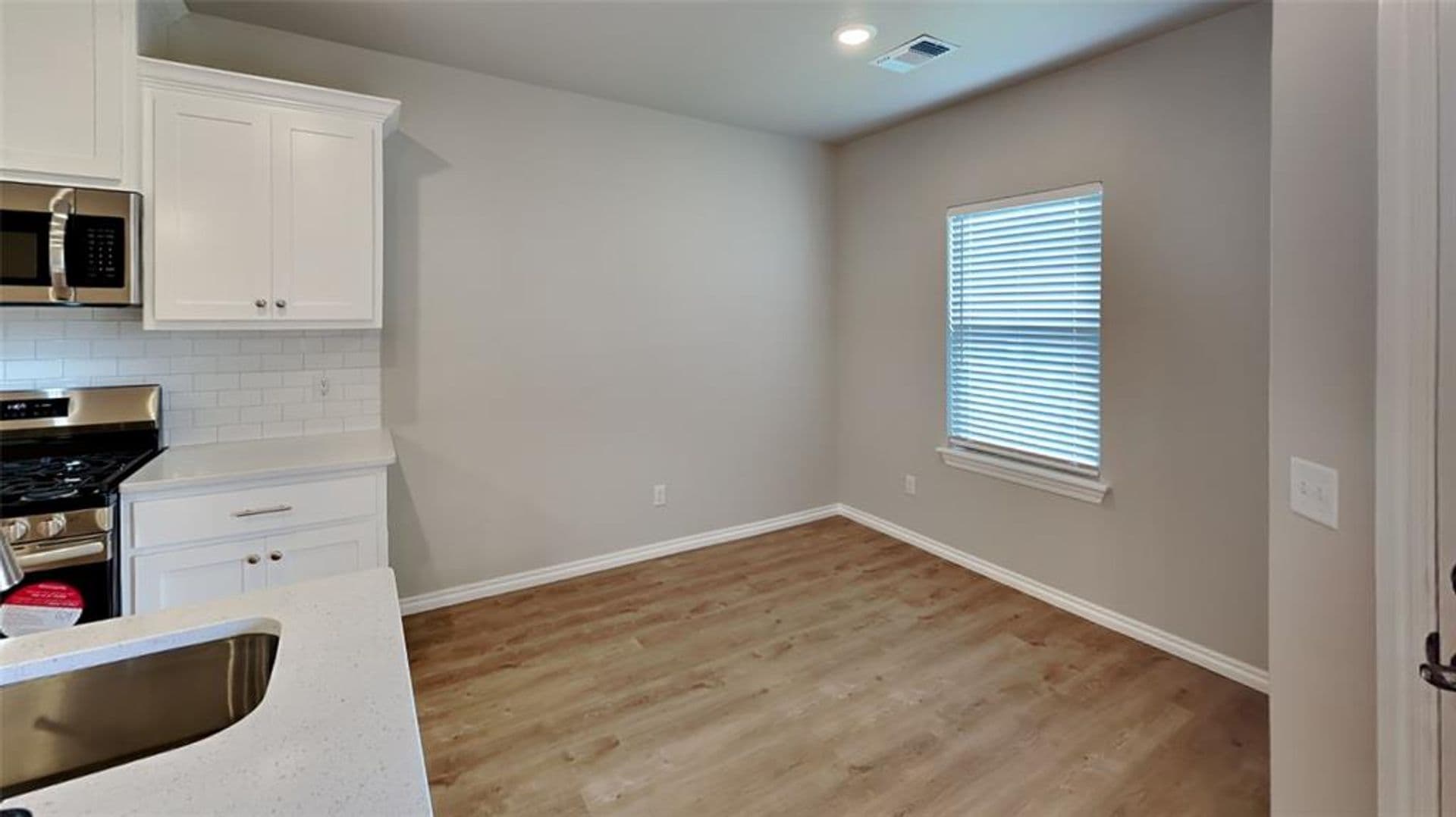 Warr Acres House: 6813 Labelle Drive