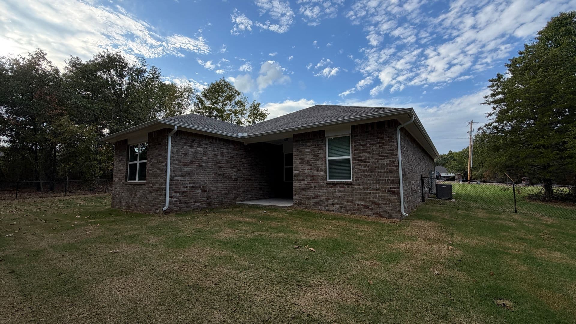 Newalla House: 17460 Lantana Loop
