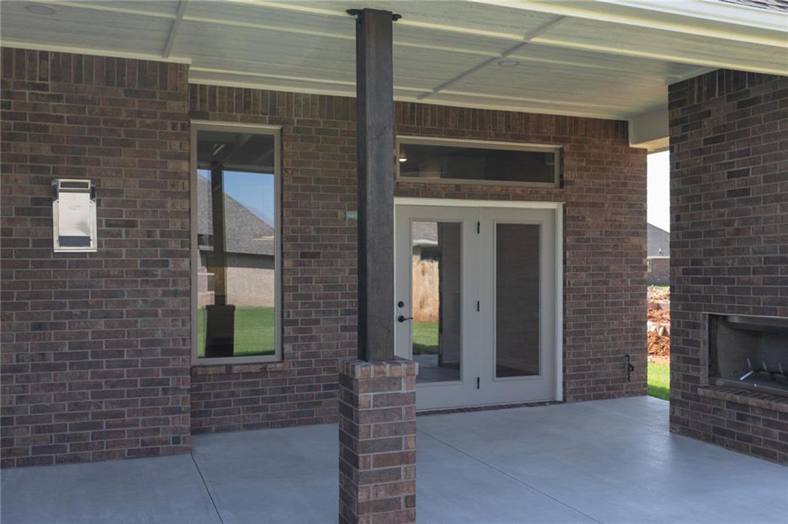 Edmond House: 5608 Rose Prairie Boulevard