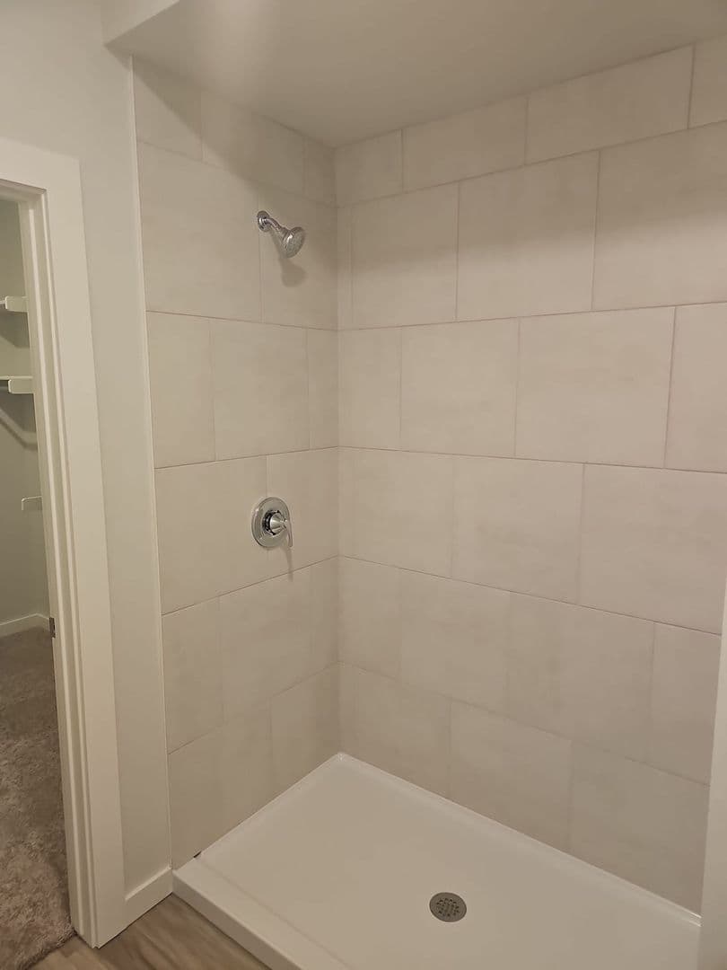 Guthrie House: 11751 Sweeping Lane