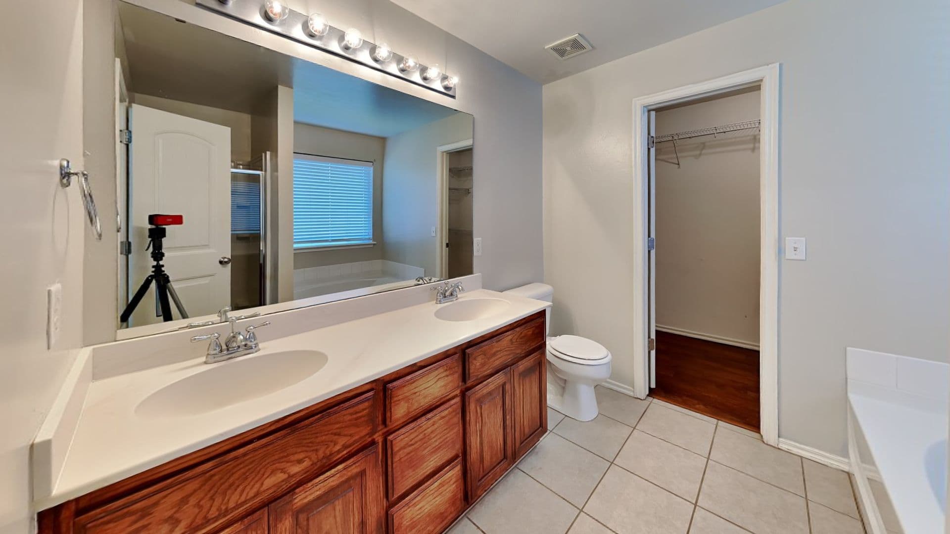Edmond House: 2801 NW 182nd Street