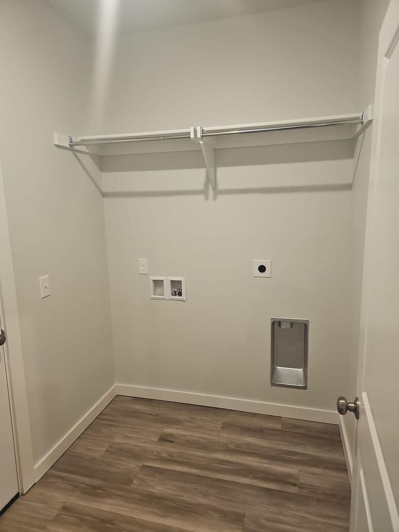 Guthrie House: 11751 Sweeping Lane