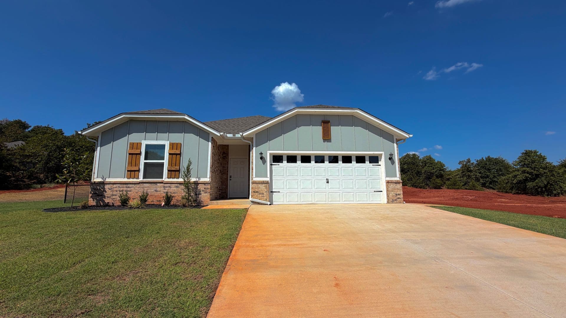 Newalla House: 17421 Lantana Loop