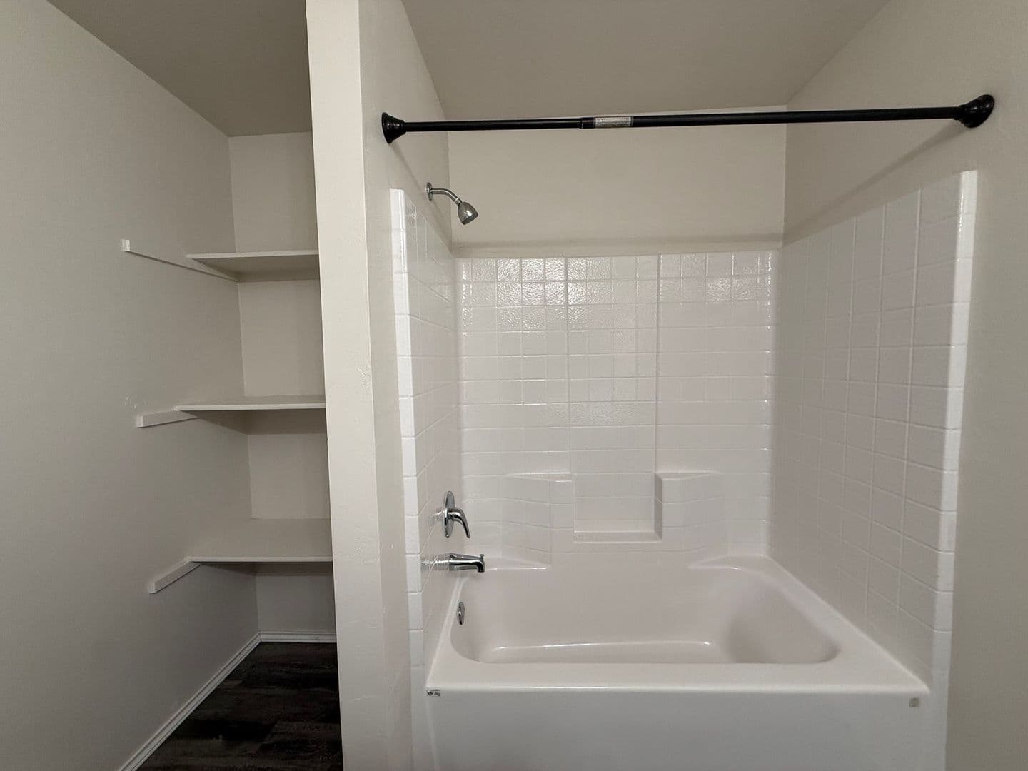 Mustang House: 1017 N Pheasant Way