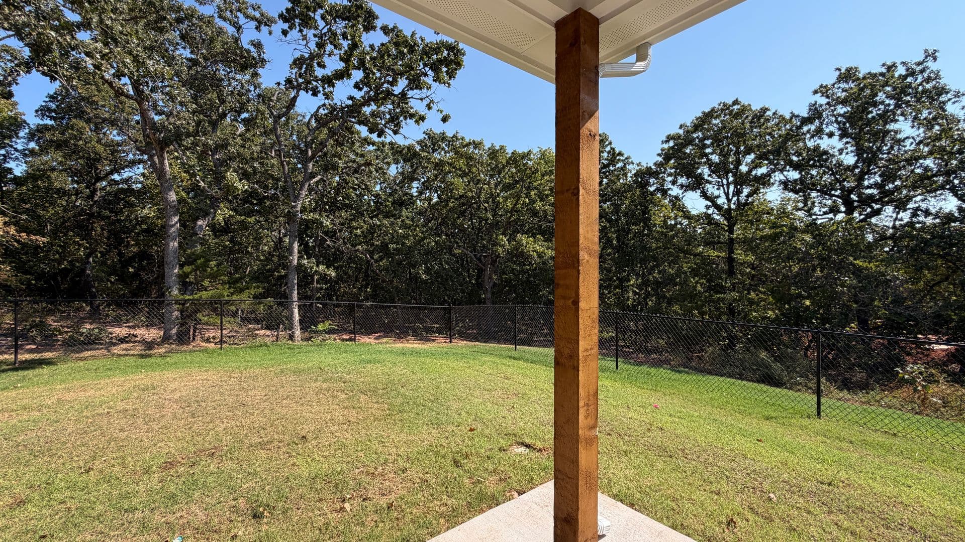 Newalla House: 17860 Lantana Loop