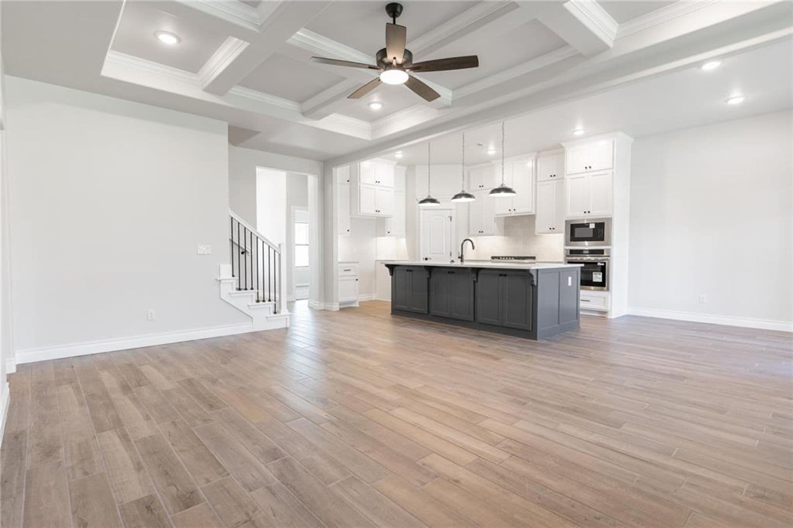 Edmond House: 5608 Rose Prairie Boulevard