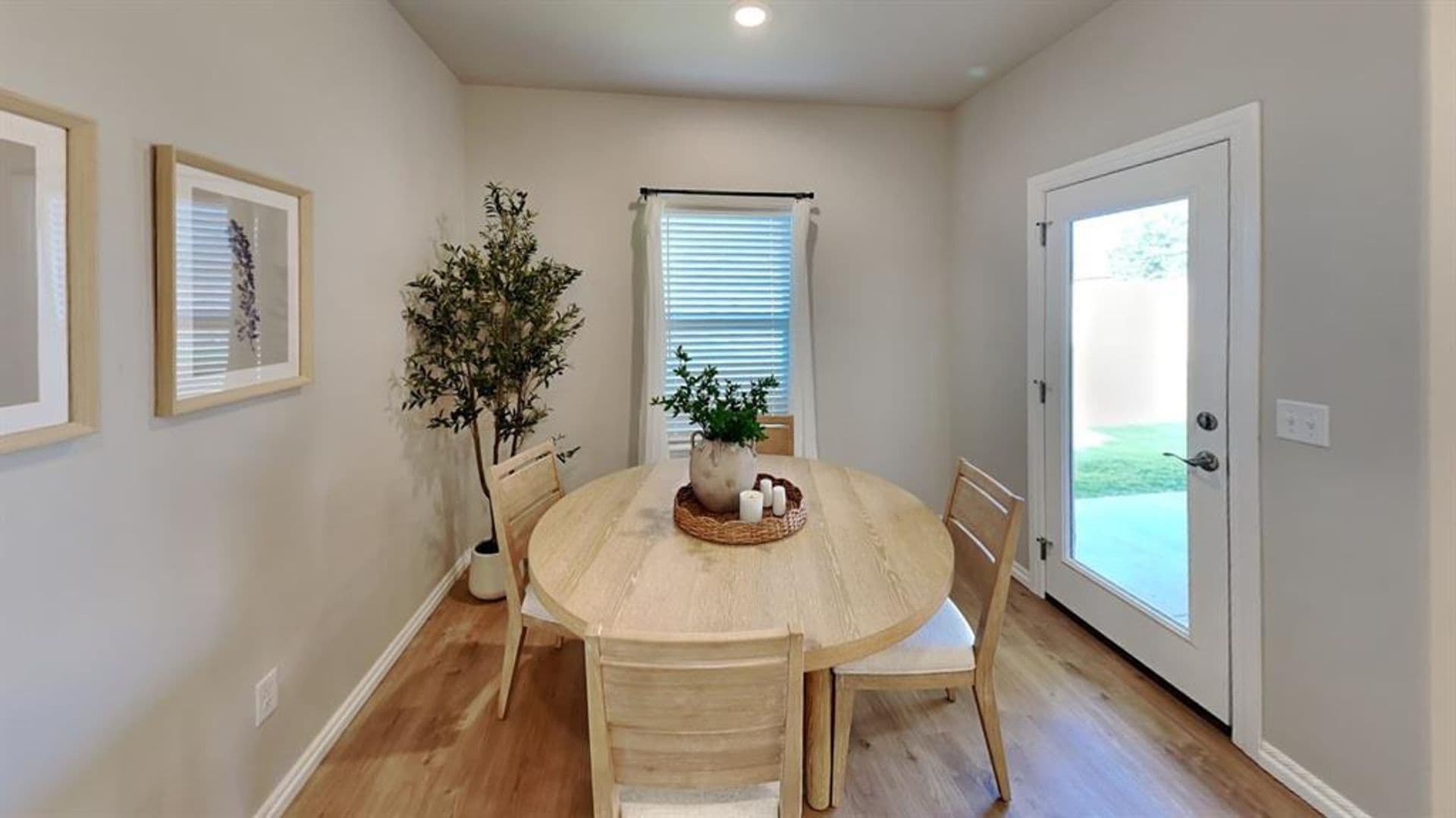Warr Acres House: 8020 Labelle Drive