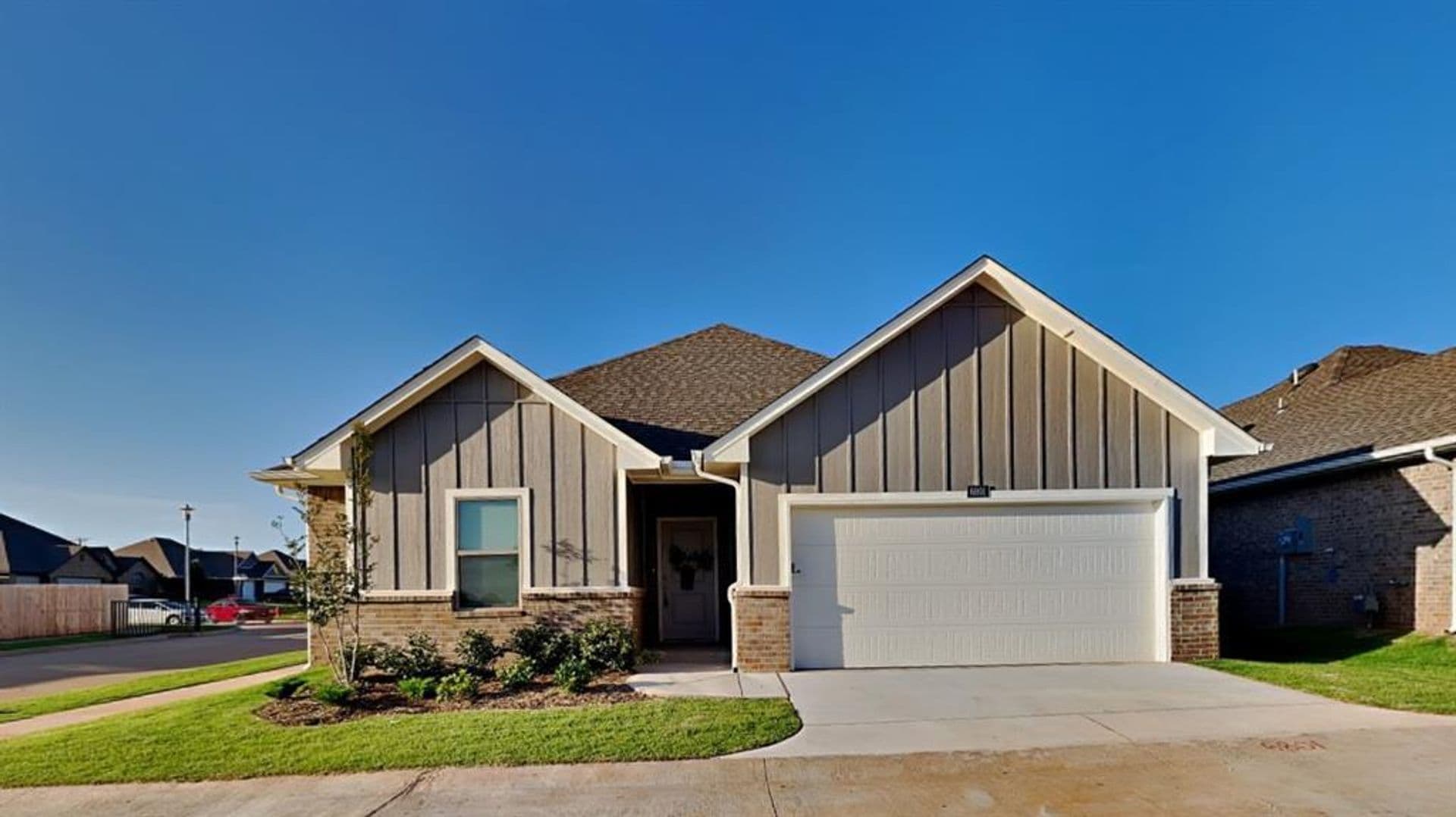 Warr Acres House: 6800 Labelle Drive