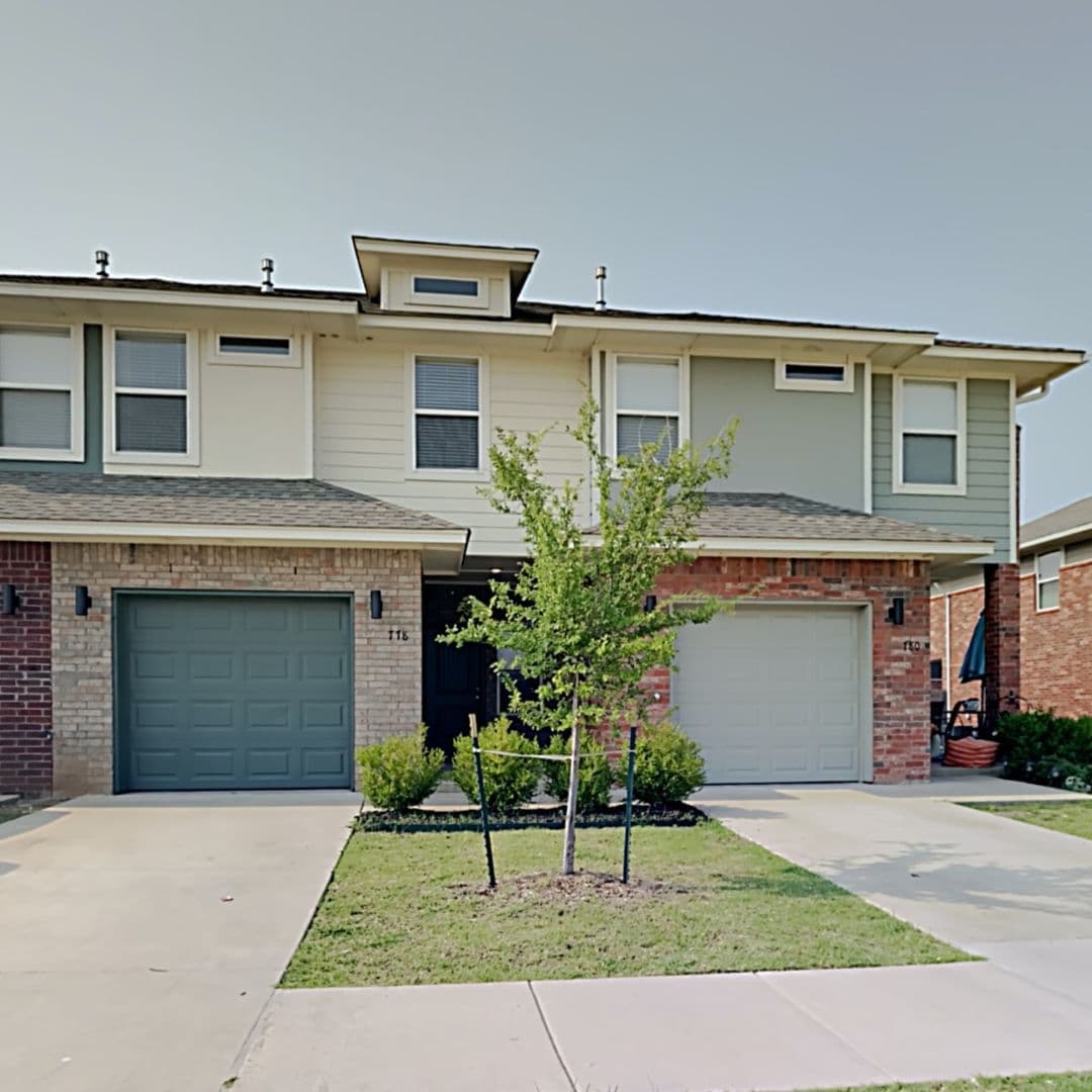 Moore House: 778 SW 13th Street