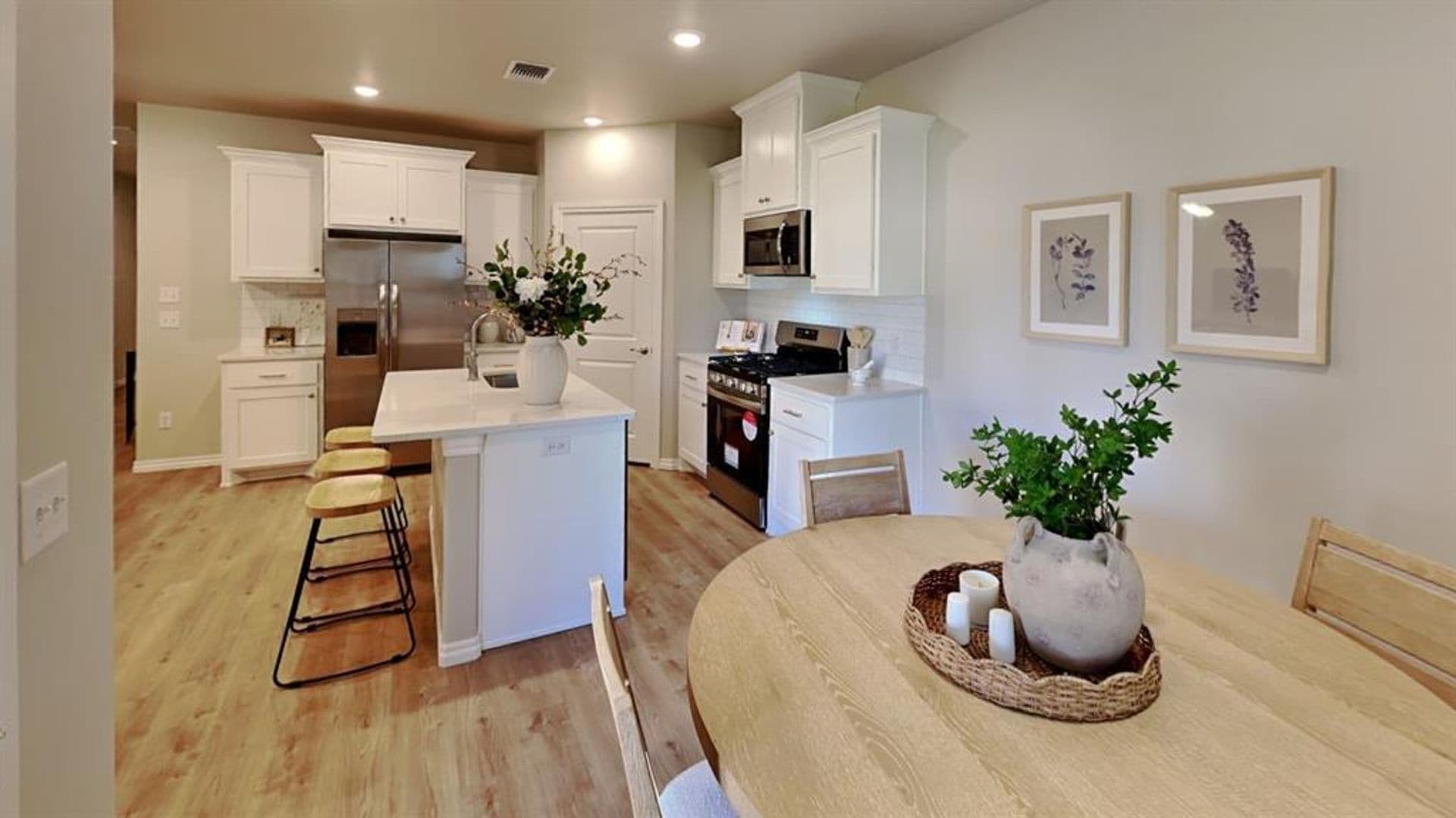 Warr Acres House: 7020 Labelle Drive