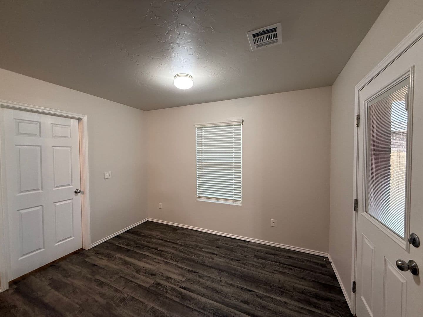 Mustang House: 1017 N Pheasant Way