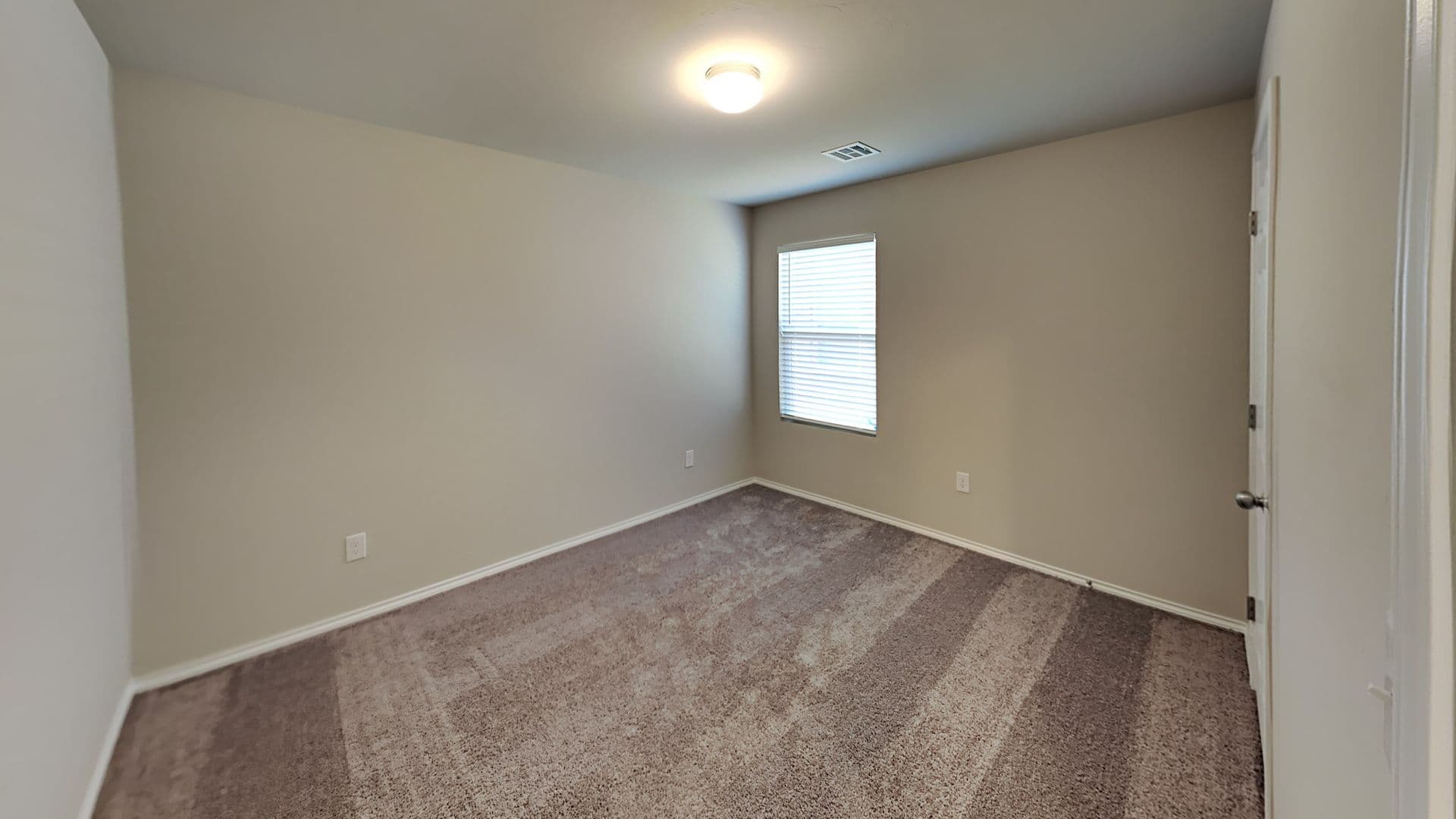 Yukon House: 9905 Rattlesnake Lane