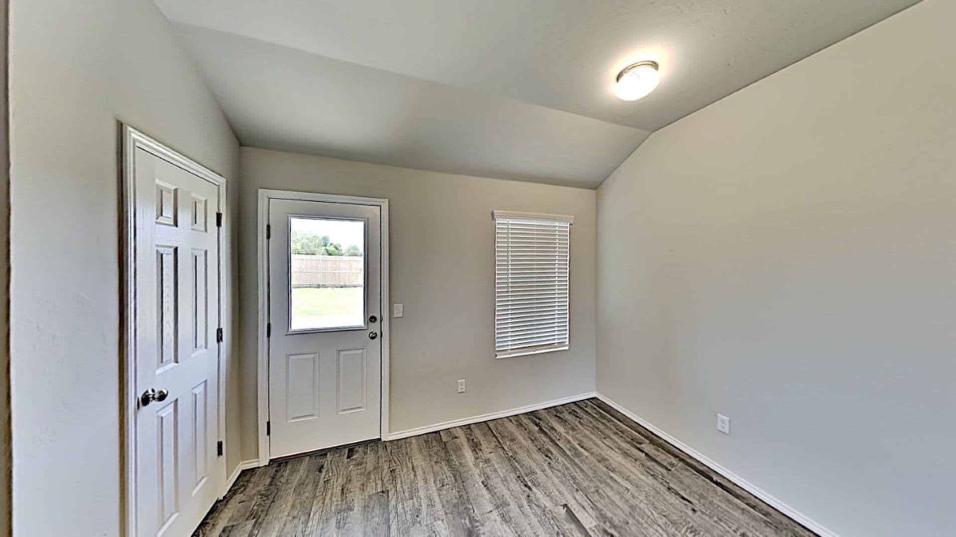 Newcastle House: 309 Blue Drive