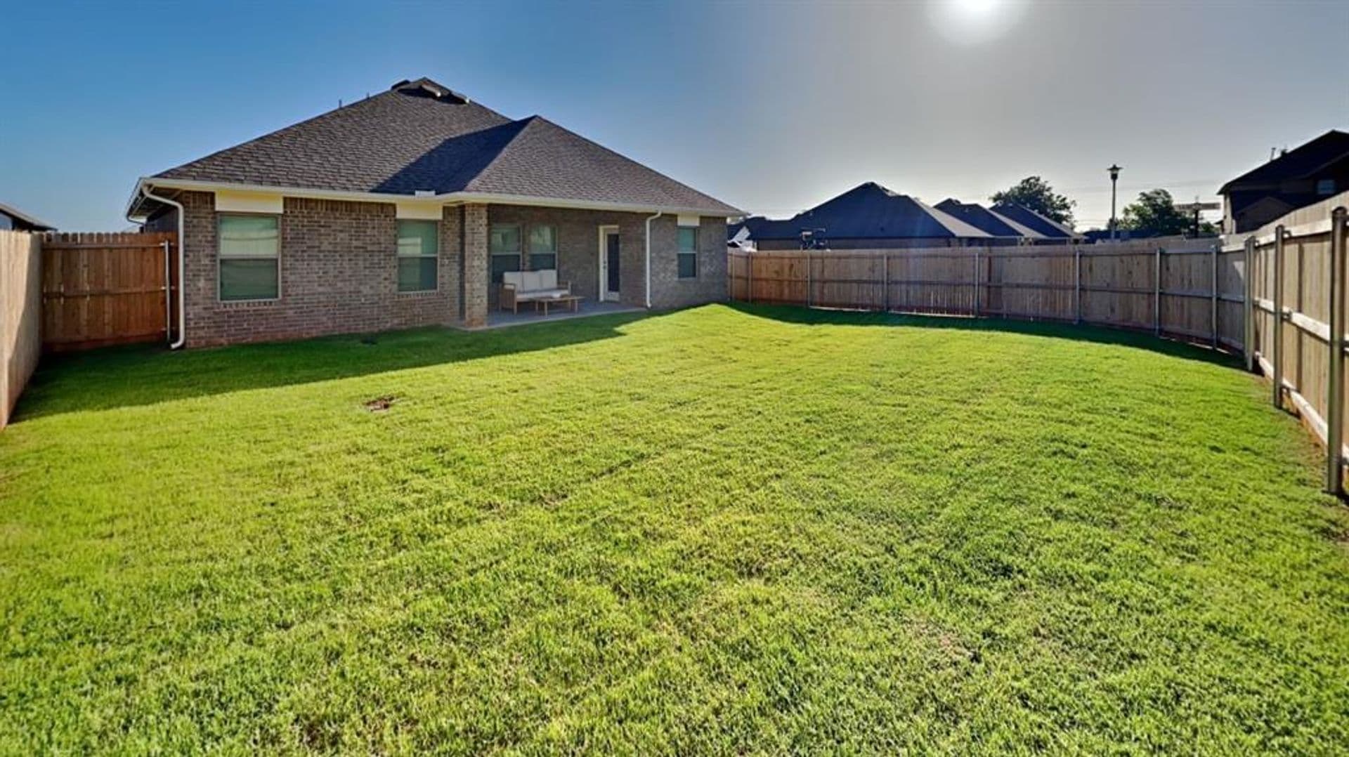 Warr Acres House: 6800 Labelle Drive