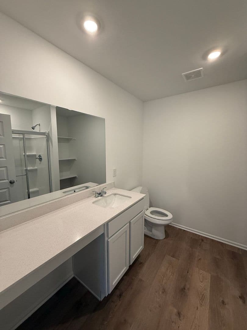 Newcastle House: 644 SW 11th Street