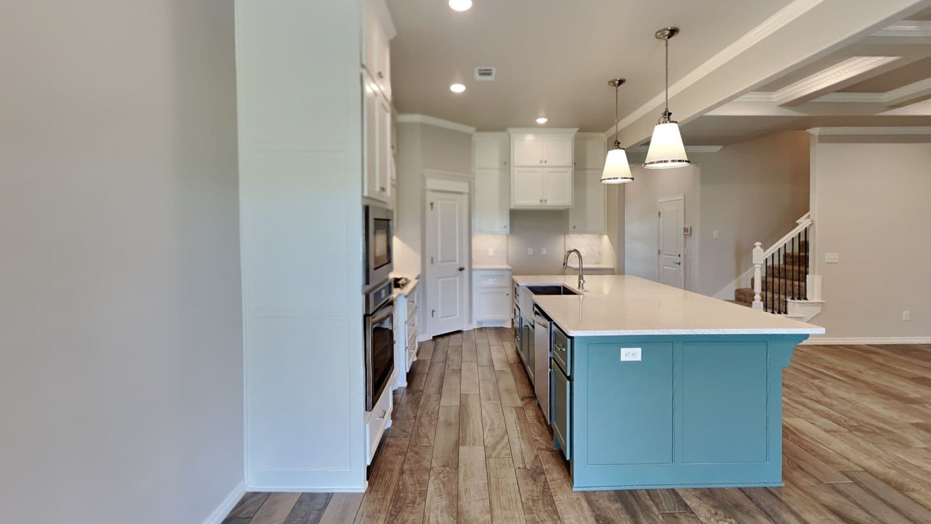 Edmond House: 18801 Grove Parkway