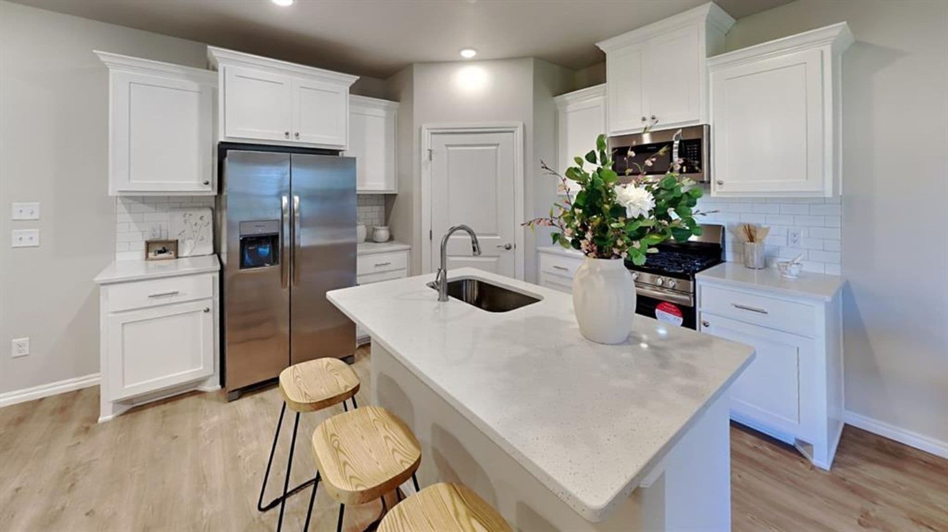 Warr Acres House: 6800 Labelle Drive