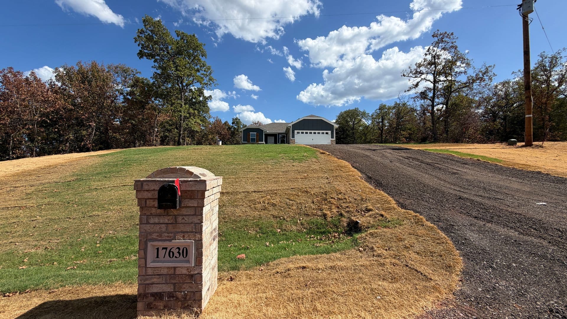 Newalla House: 17630 Blackhawk Court