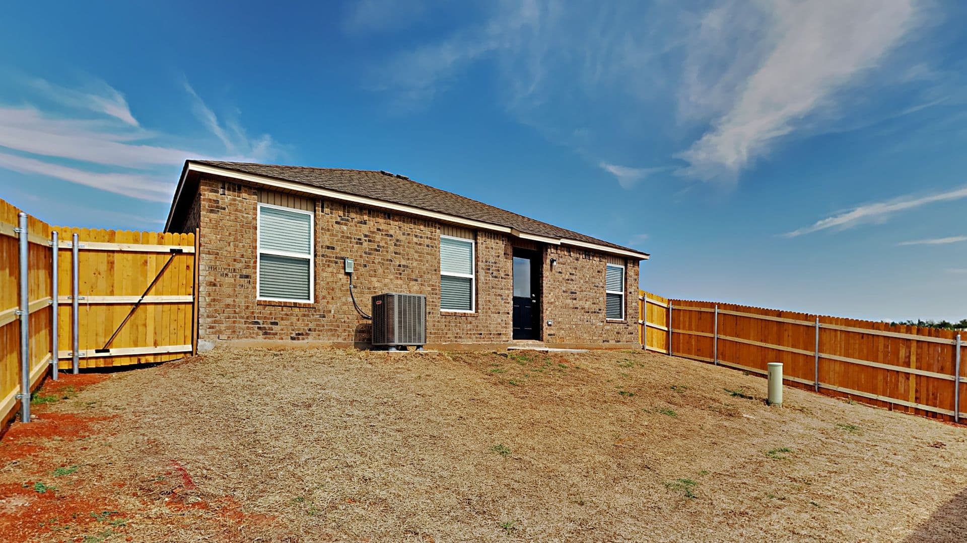 Yukon House: 9905 Rattlesnake Lane