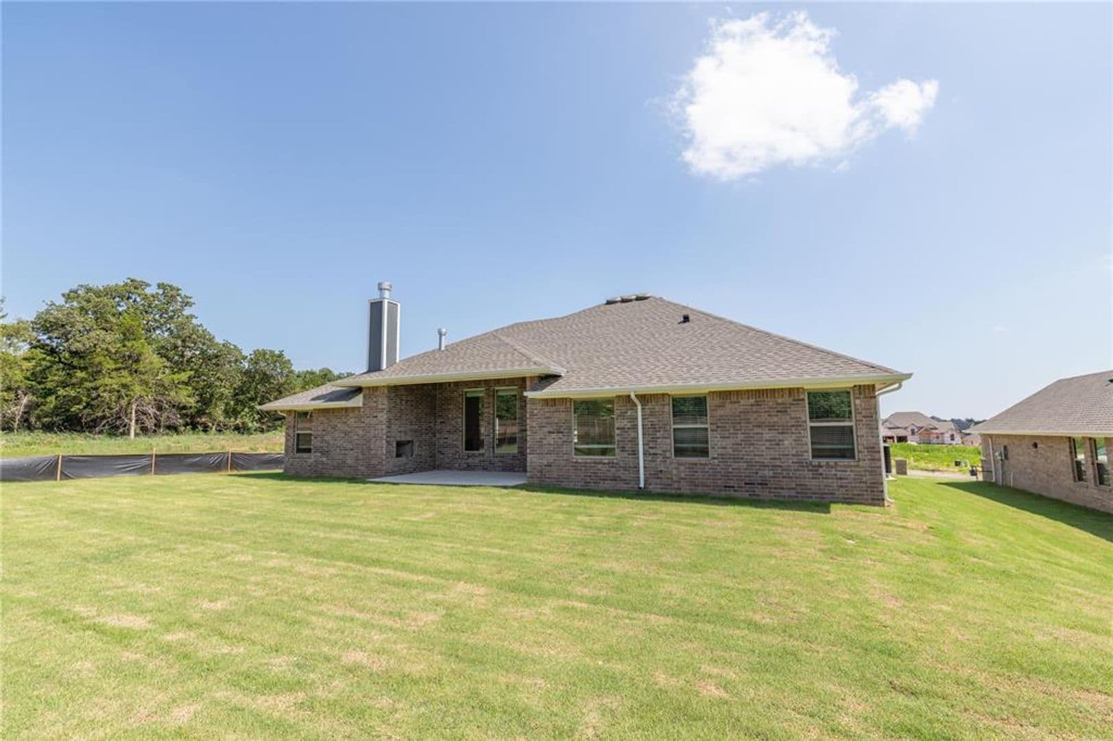 Edmond House: 9017 Stark Street
