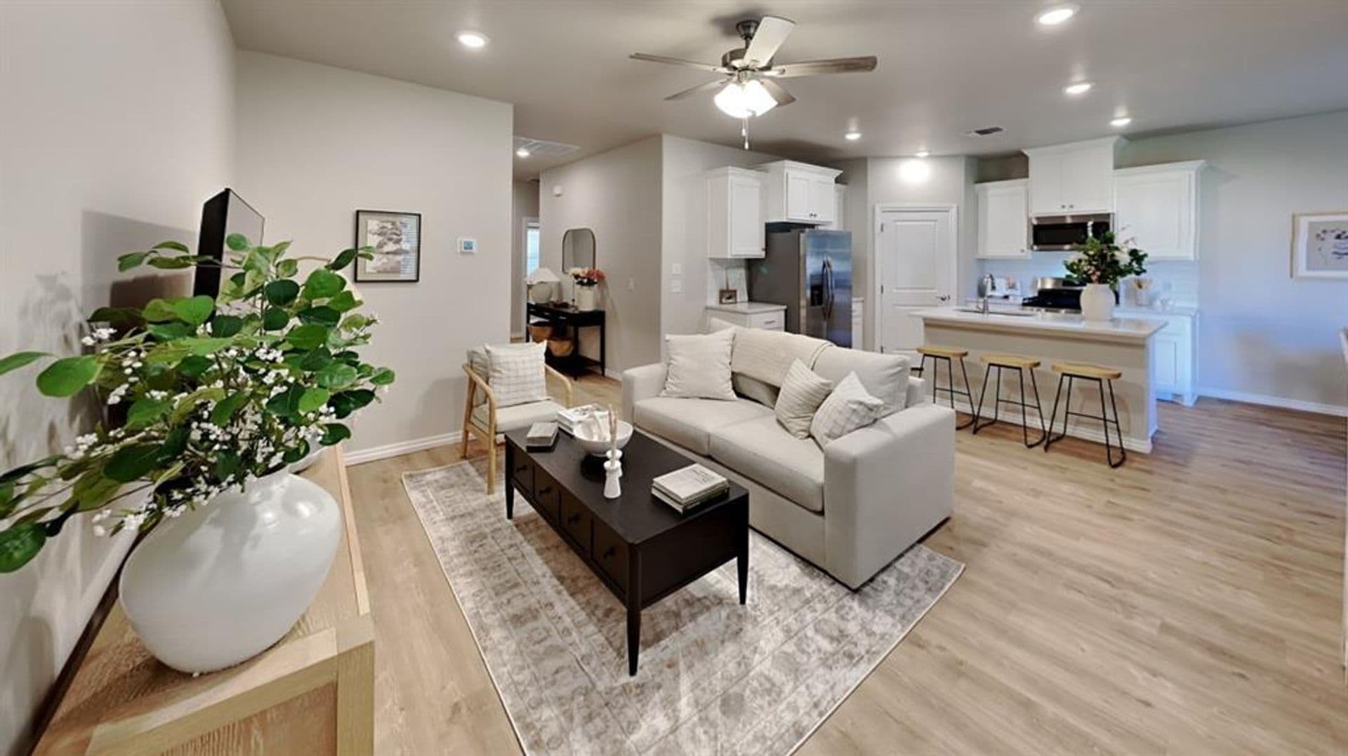 Warr Acres House: 6800 Labelle Drive