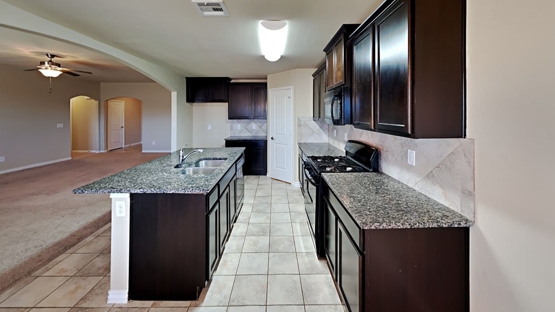 Yukon House: 2501 Ressie Lane