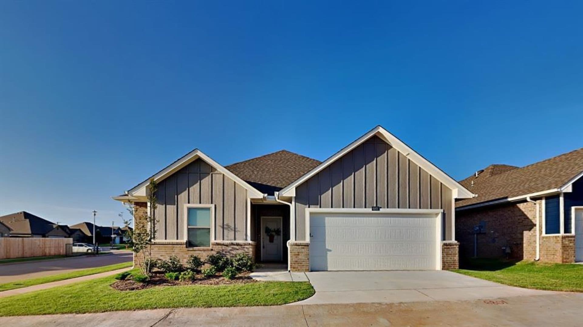 Warr Acres House: 7020 Labelle Drive