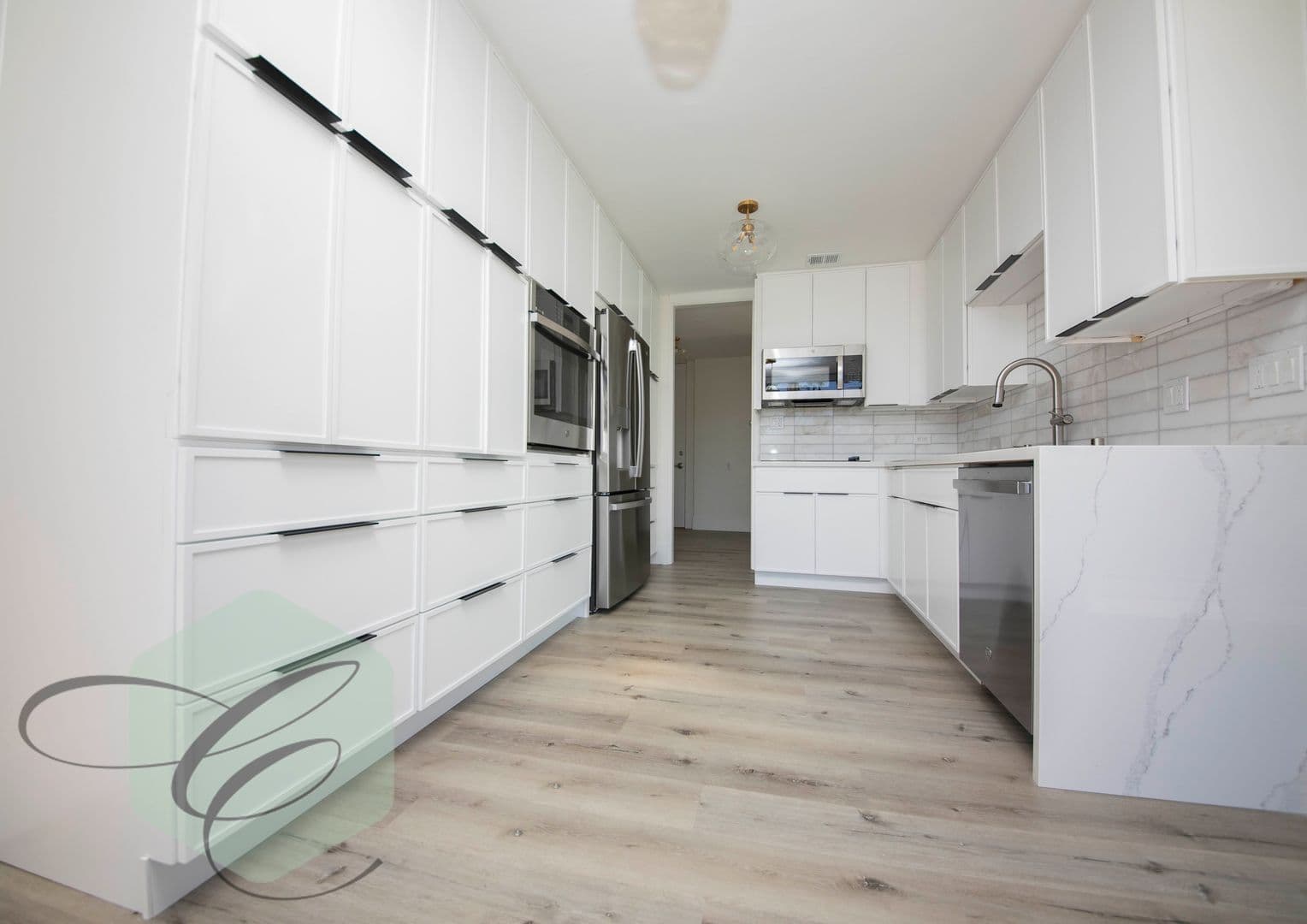 La Jolla Apartment: 8111 Camino Del Oro