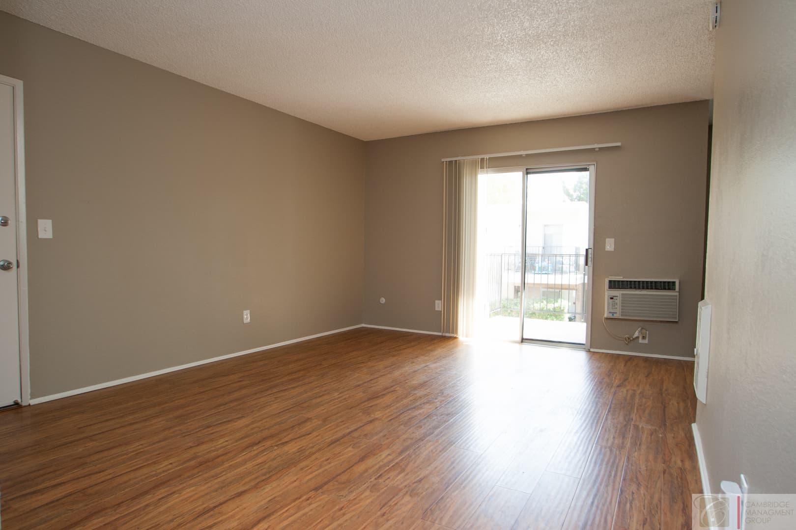 El Cajon Apartment: 1371 E Lexington Ave