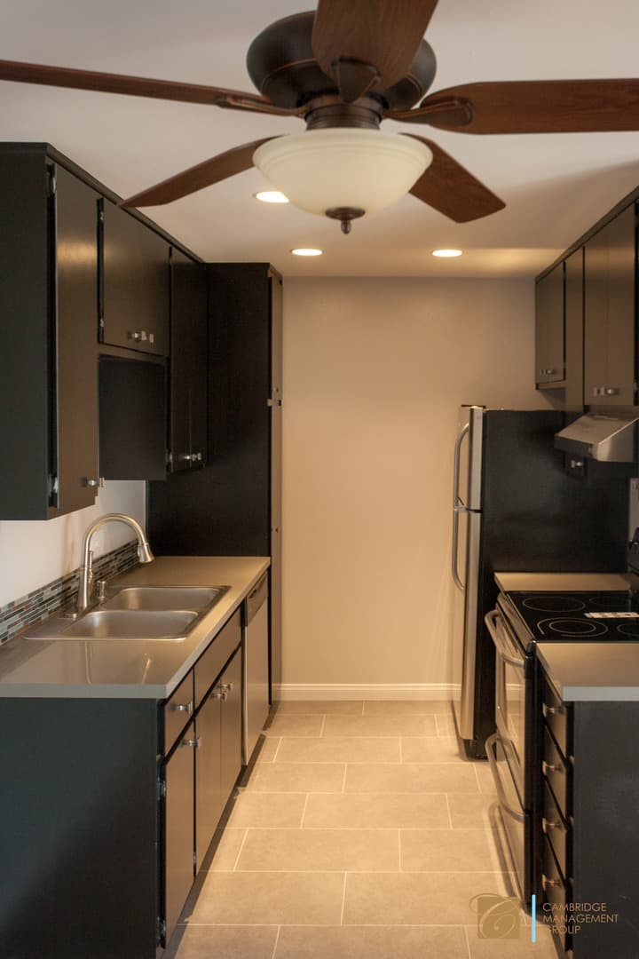 San Diego Apartment: 3989 Richmond St