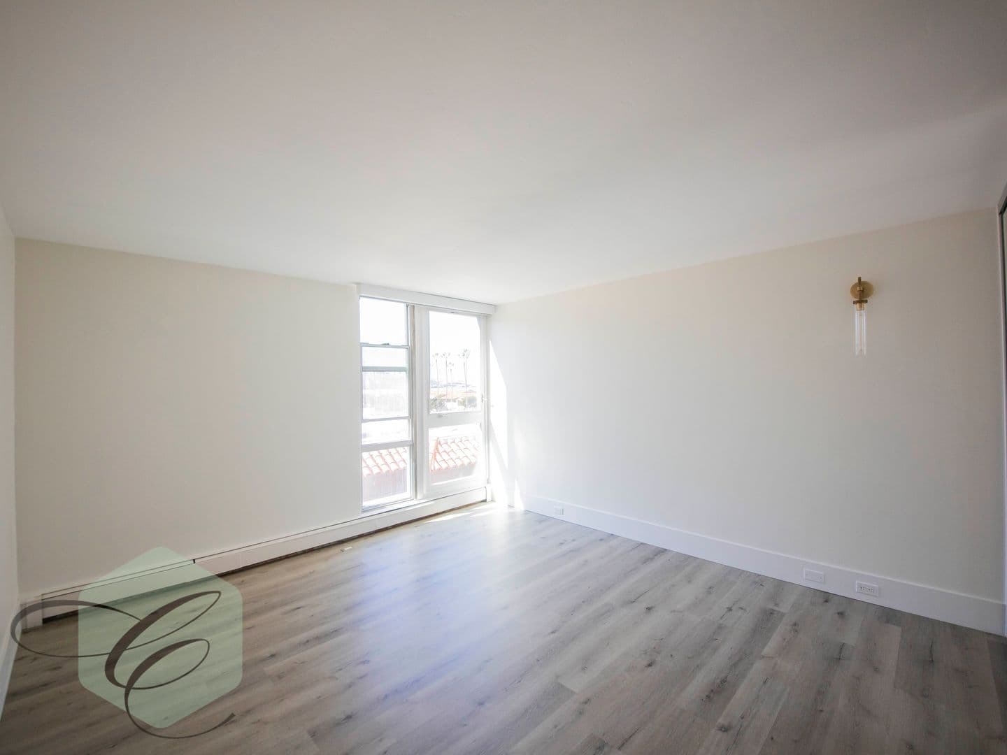 La Jolla Apartment: 8111 Camino Del Oro