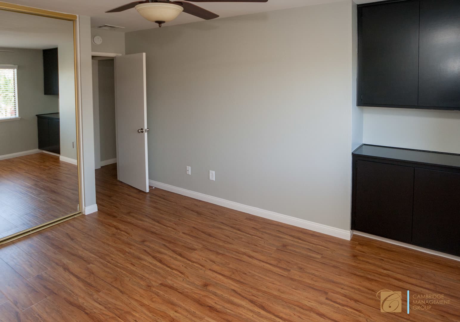 San Diego Apartment: 3989 Richmond St