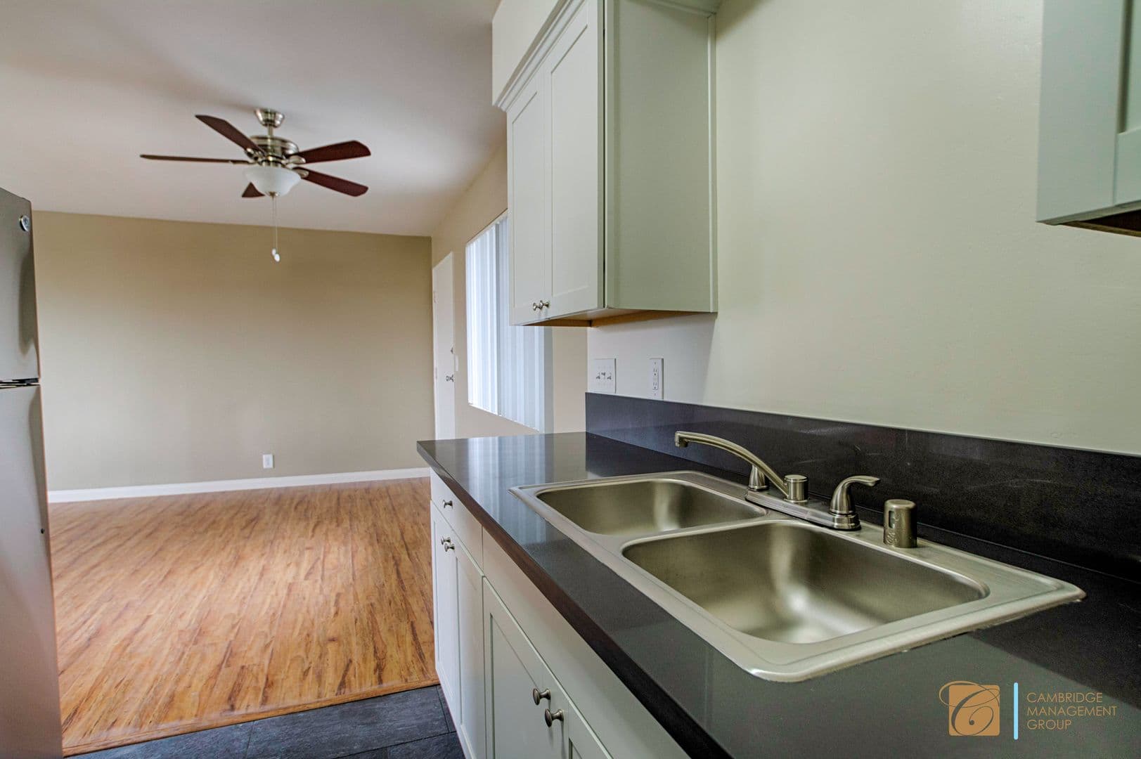 El Cajon Apartment: 1371 E Lexington Ave