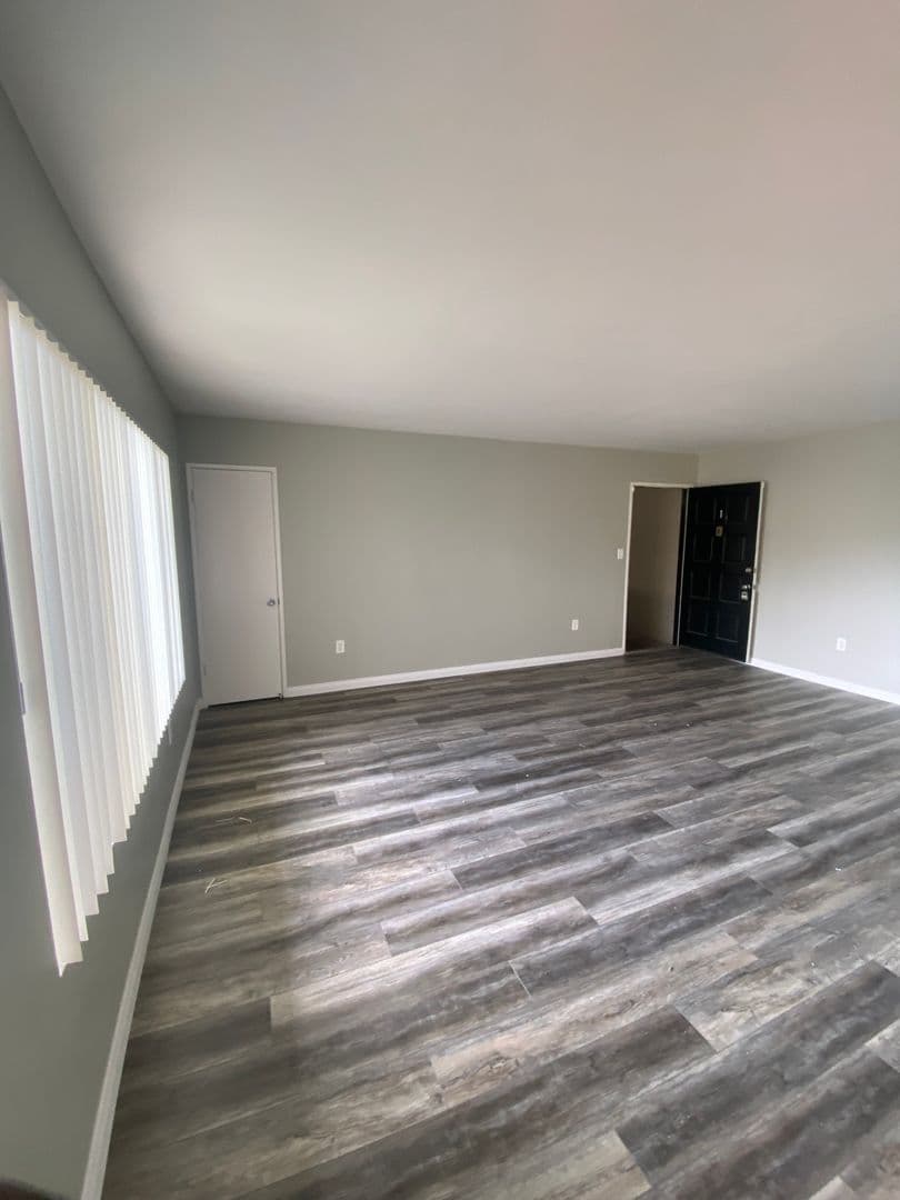 San Diego Apartment: 4140 Cleveland Ave