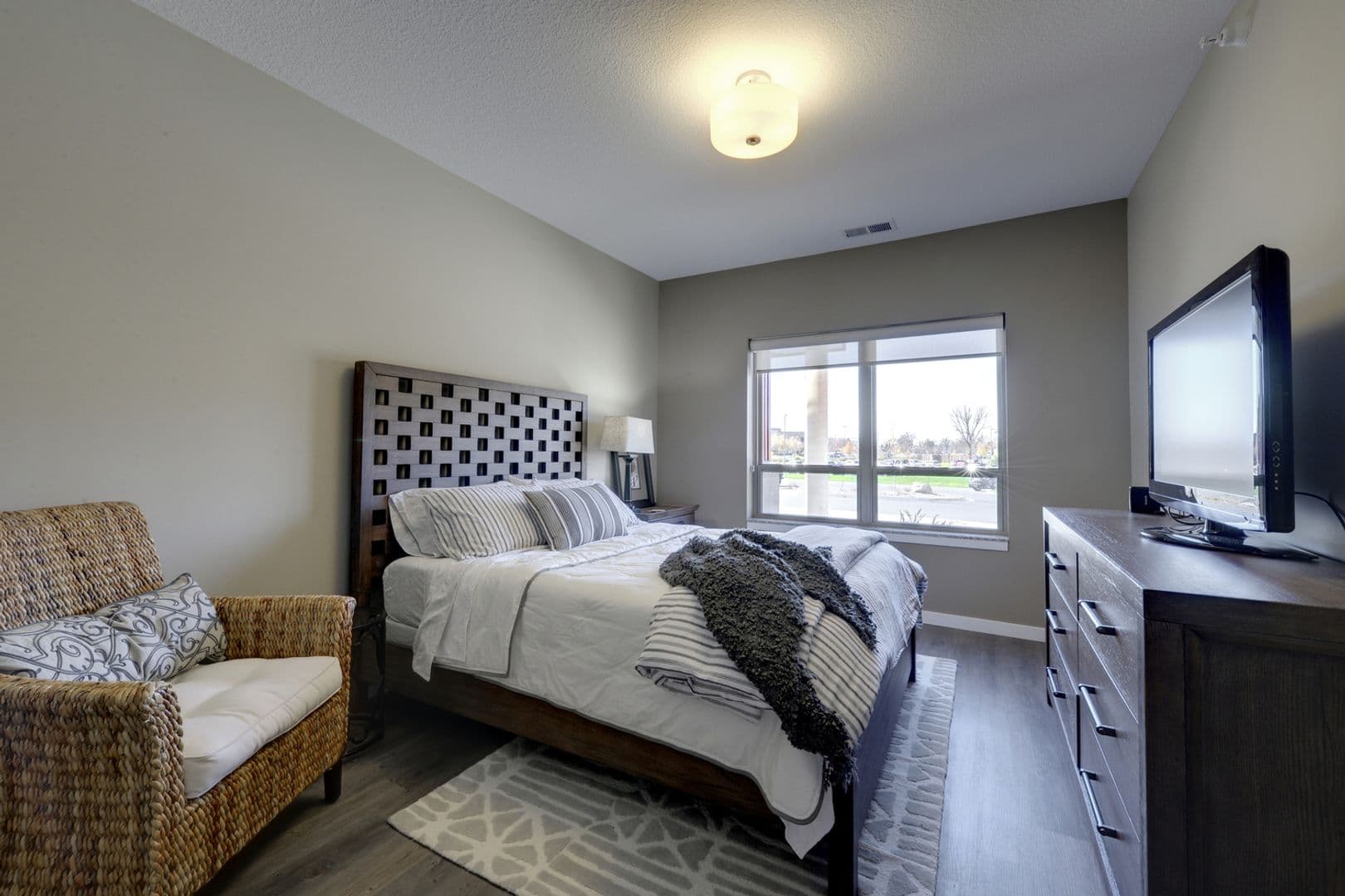 Mankato Apartment: 1050 Marsh Street