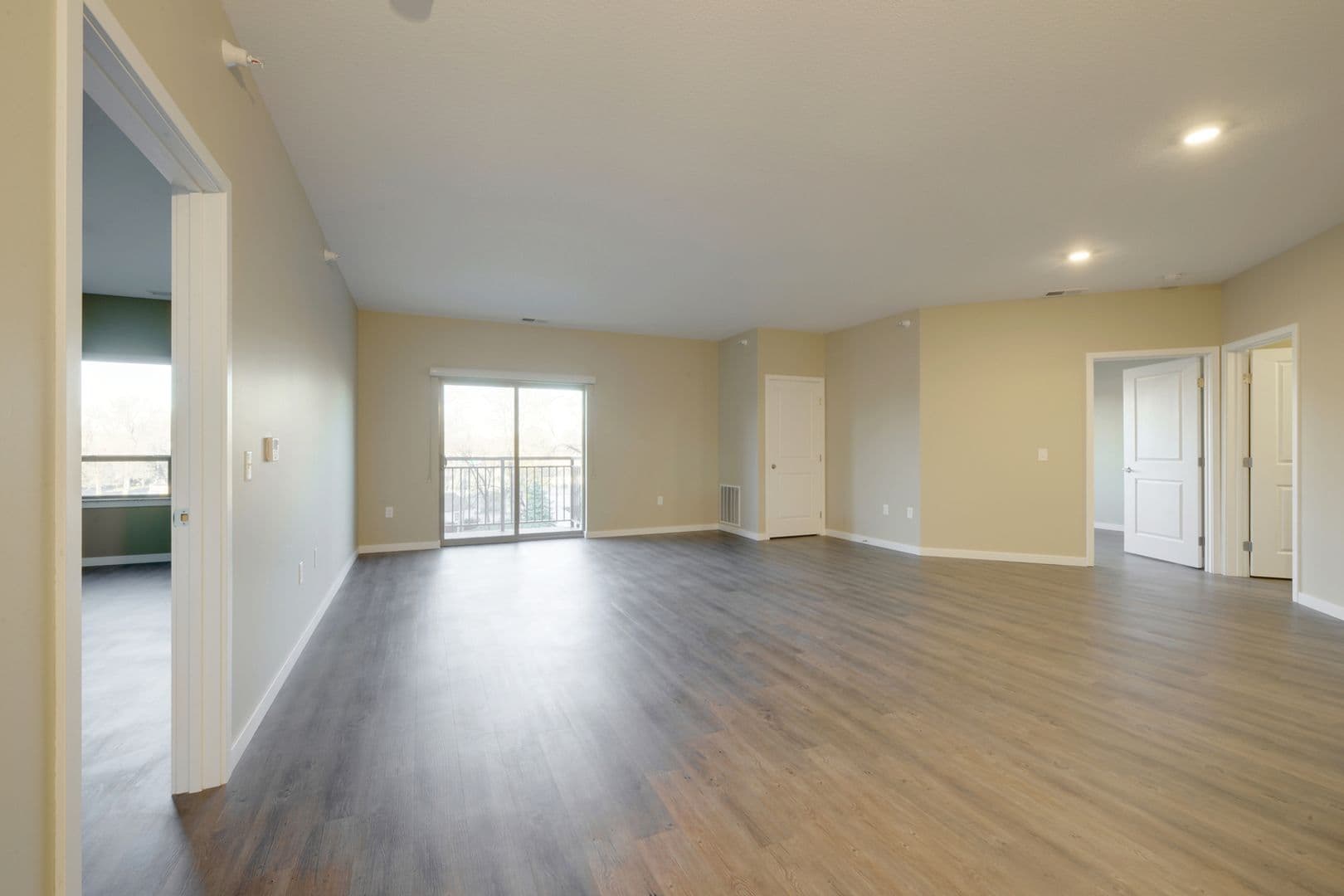 Mankato Apartment: 1050 Marsh Street