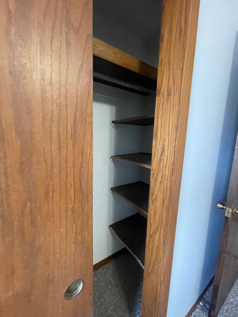 Sioux Falls Apartment: 2401 W Madison Street