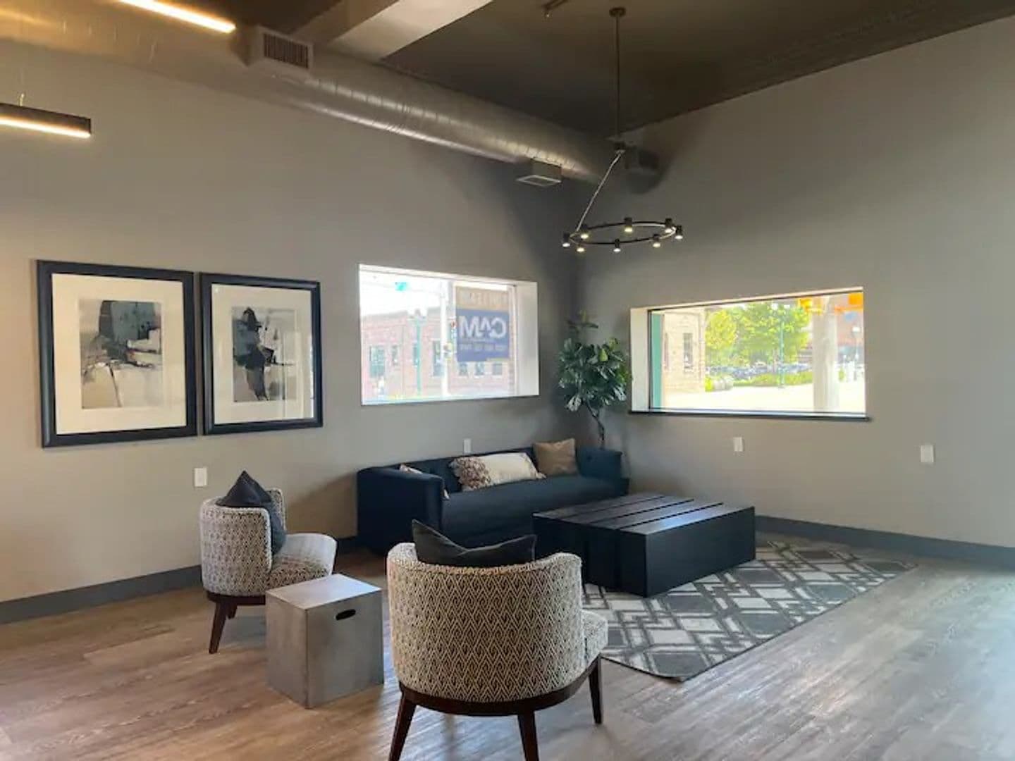 Sioux Falls Apartment: 337 N Phillips Ave