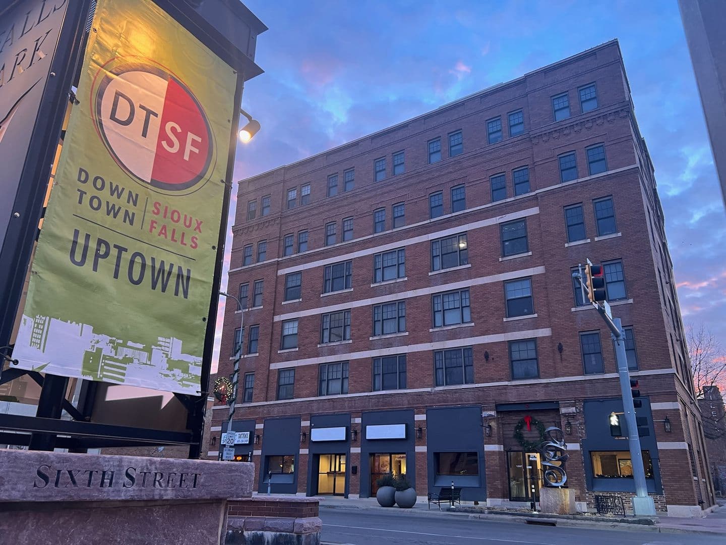 Sioux Falls Apartment: 337 N Phillips Ave