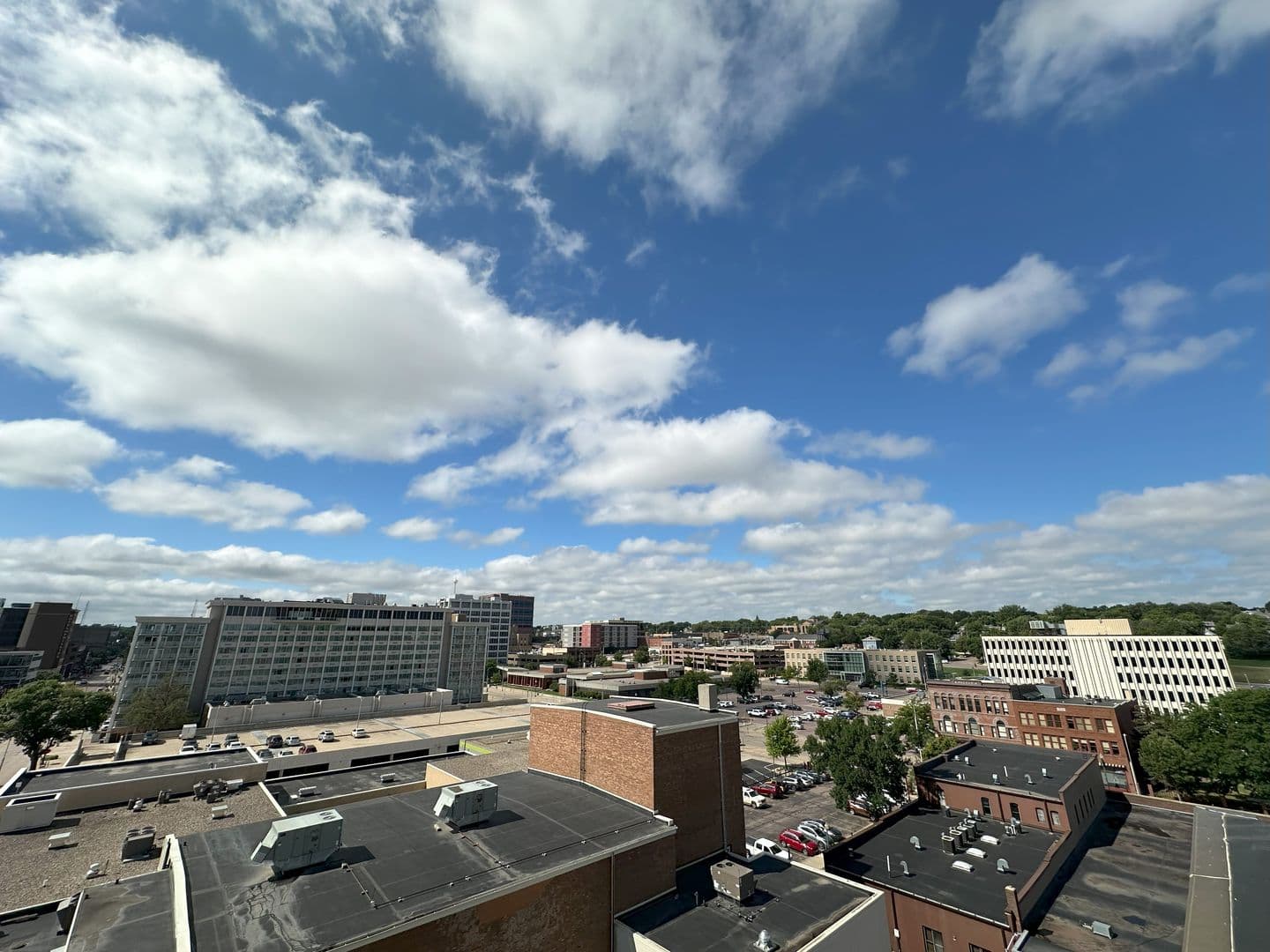 Sioux Falls Apartment: 337 N Phillips Ave
