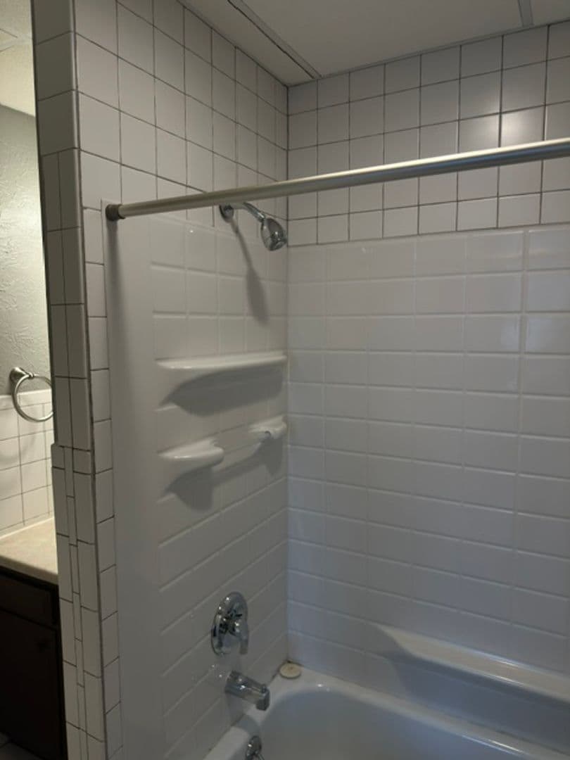 Sioux Falls Apartment: 337 N Phillips Ave