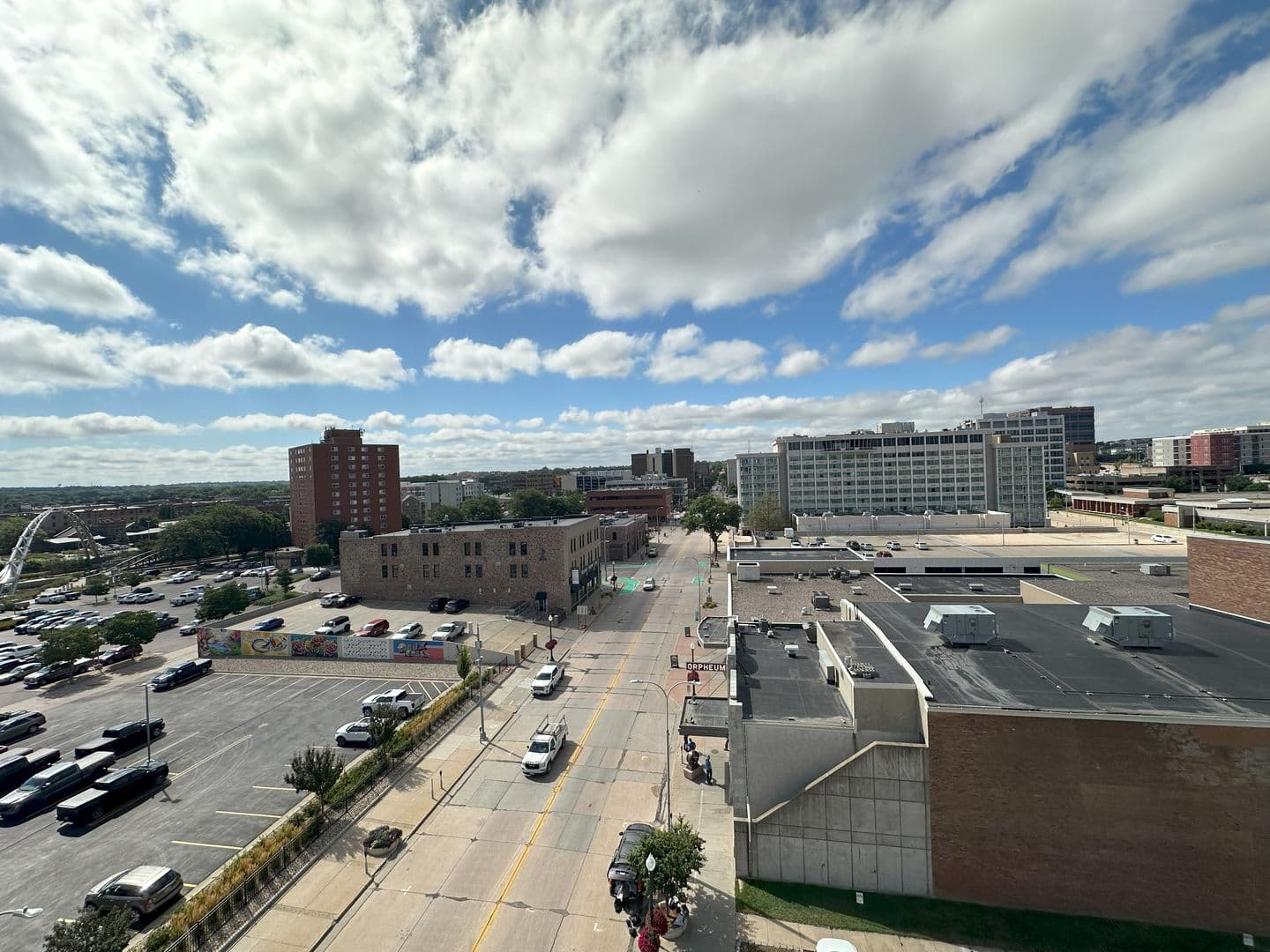 Sioux Falls Apartment: 337 N Phillips Ave